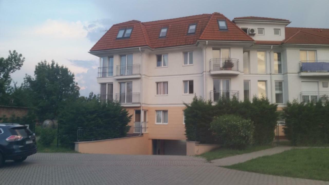Apartamento Diamond House Hajdúszoboszló Exterior foto